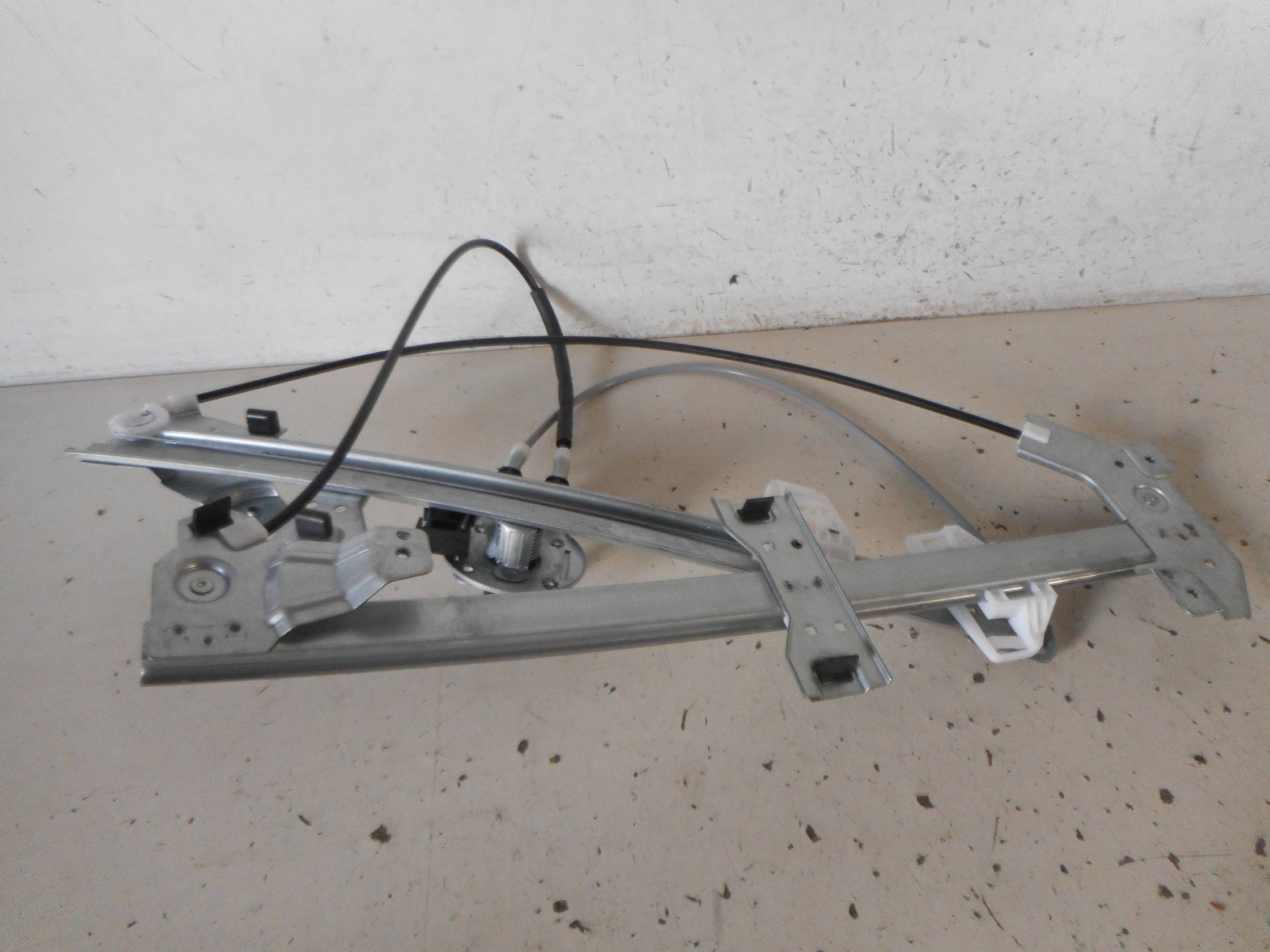 Alzacristallo porta ant. sx.